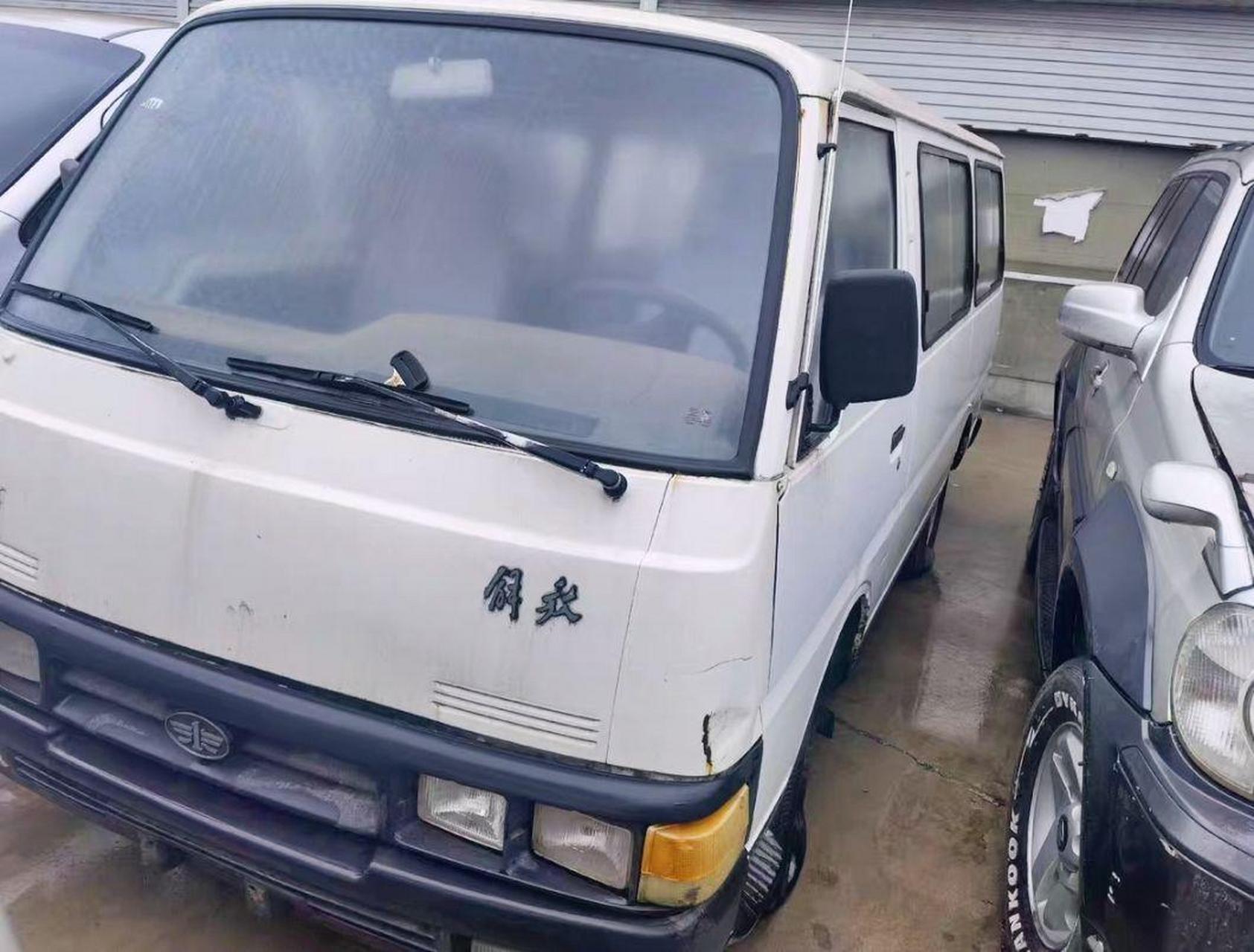 童年回忆 #一代人的回忆 #怀旧 一汽解放ca6440   面包车   一代鹊哪