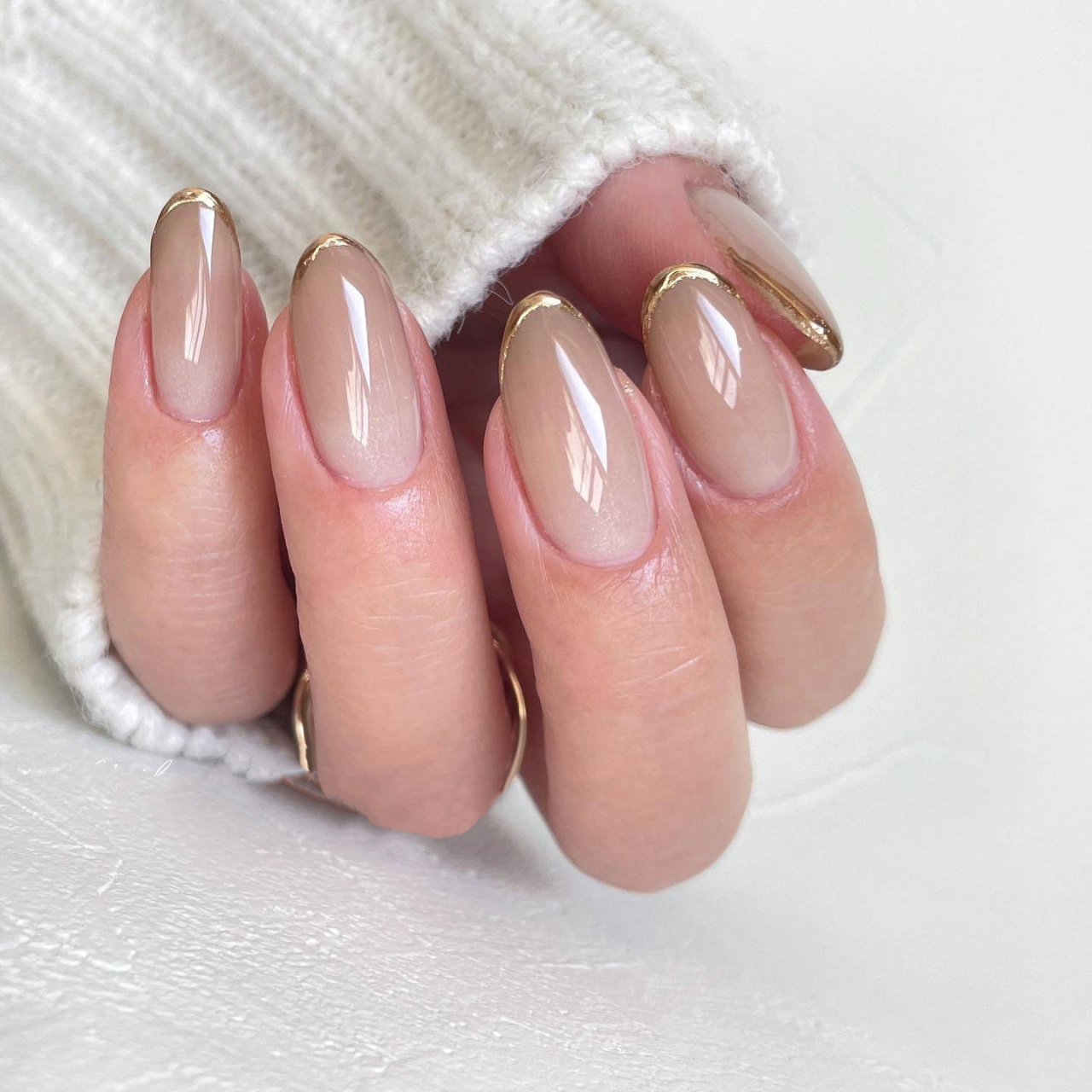 简单香槟色美甲