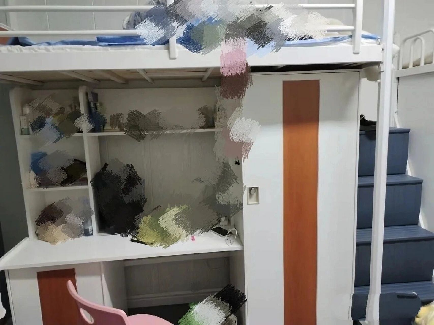 湖北商贸学院咸宁校区 欢迎新生小伙伴来找我做美甲哦,有问题也可以问
