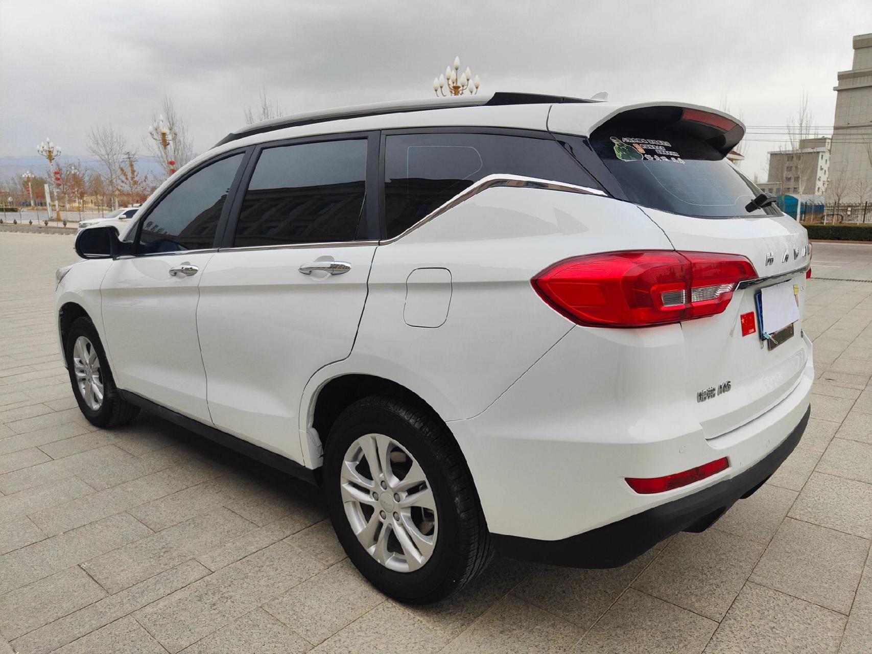 5排量,本地一手到你二手,手动挡顶配,有补漆无事故5万公里,无钥匙进入