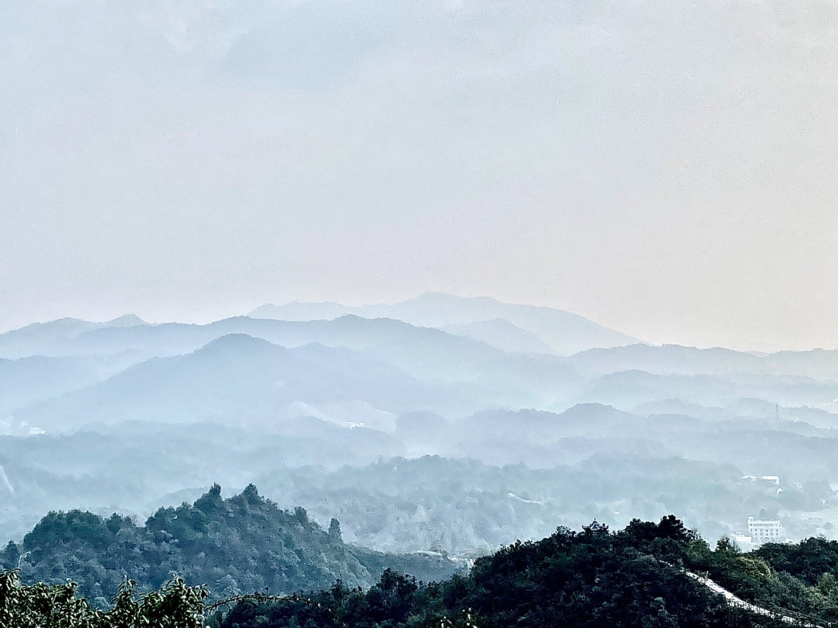 雨母山风景区图片