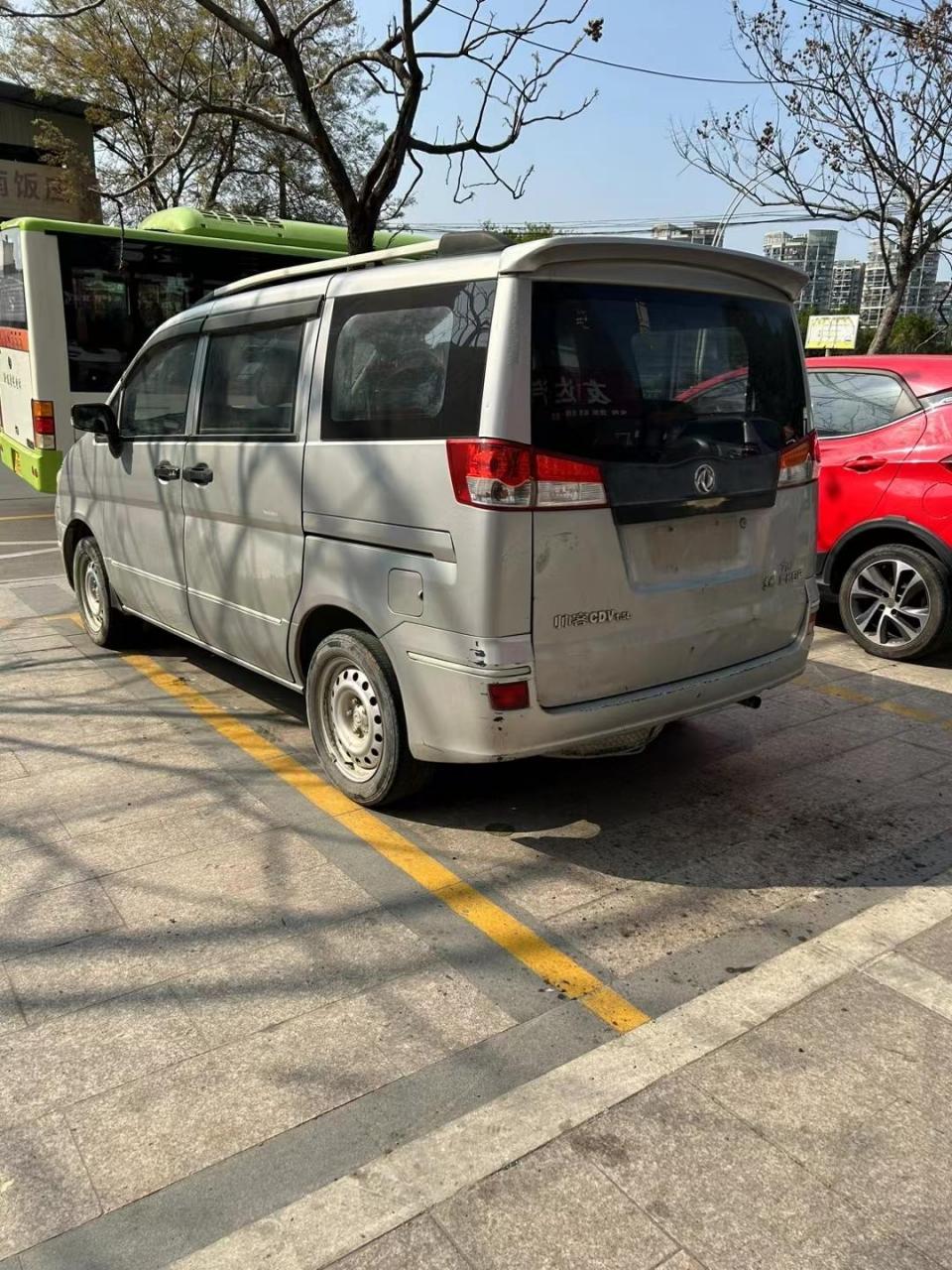 13年东风郑州日产帅客,私家一手车.