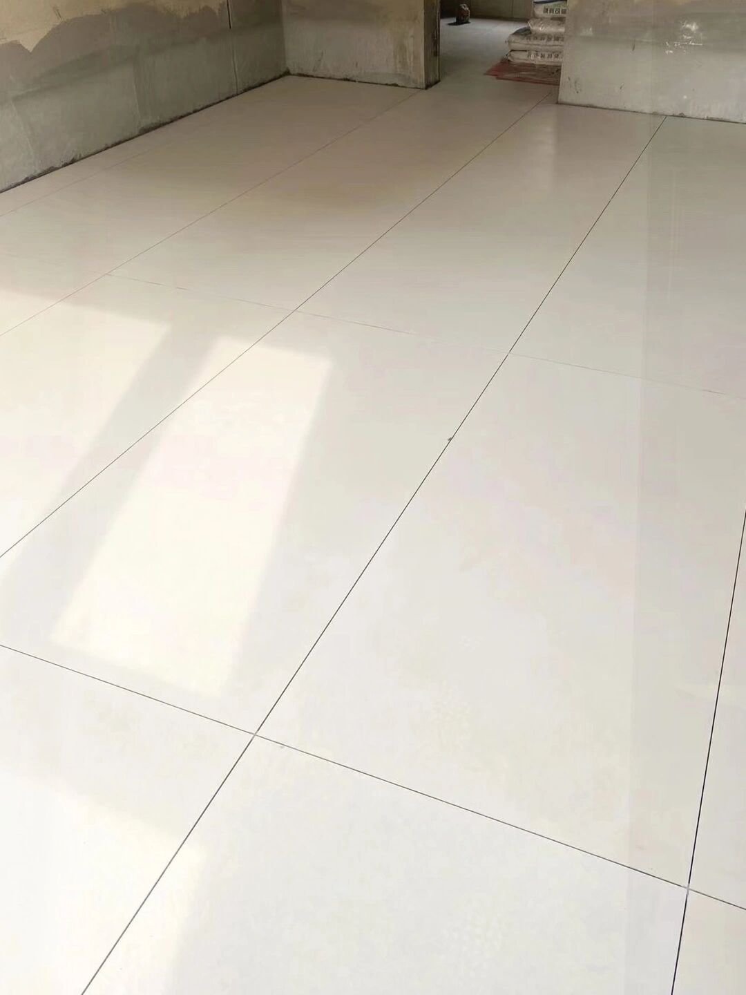 宏宇象牙白hef157012柔光砖,全屋通铺实拍