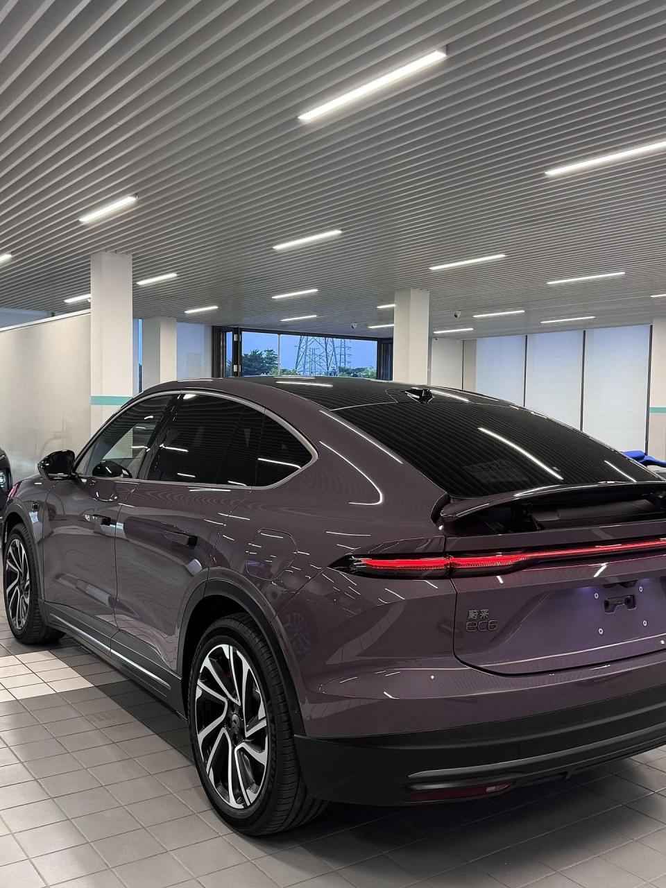 蔚来是我购买的第3台车,前两台都是油车,当时看到家门口建了蔚来换