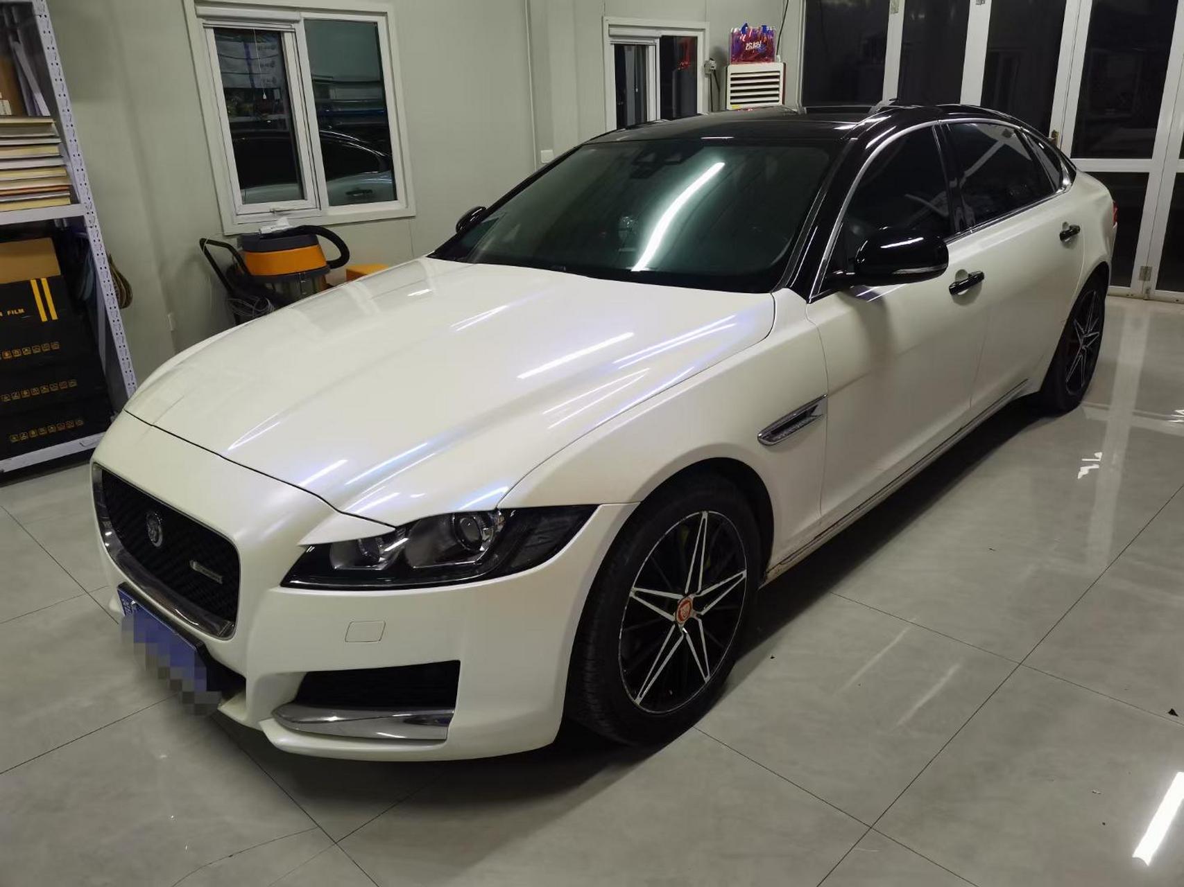 捷豹xfl 漆面改色双拼(白蓝 黑)