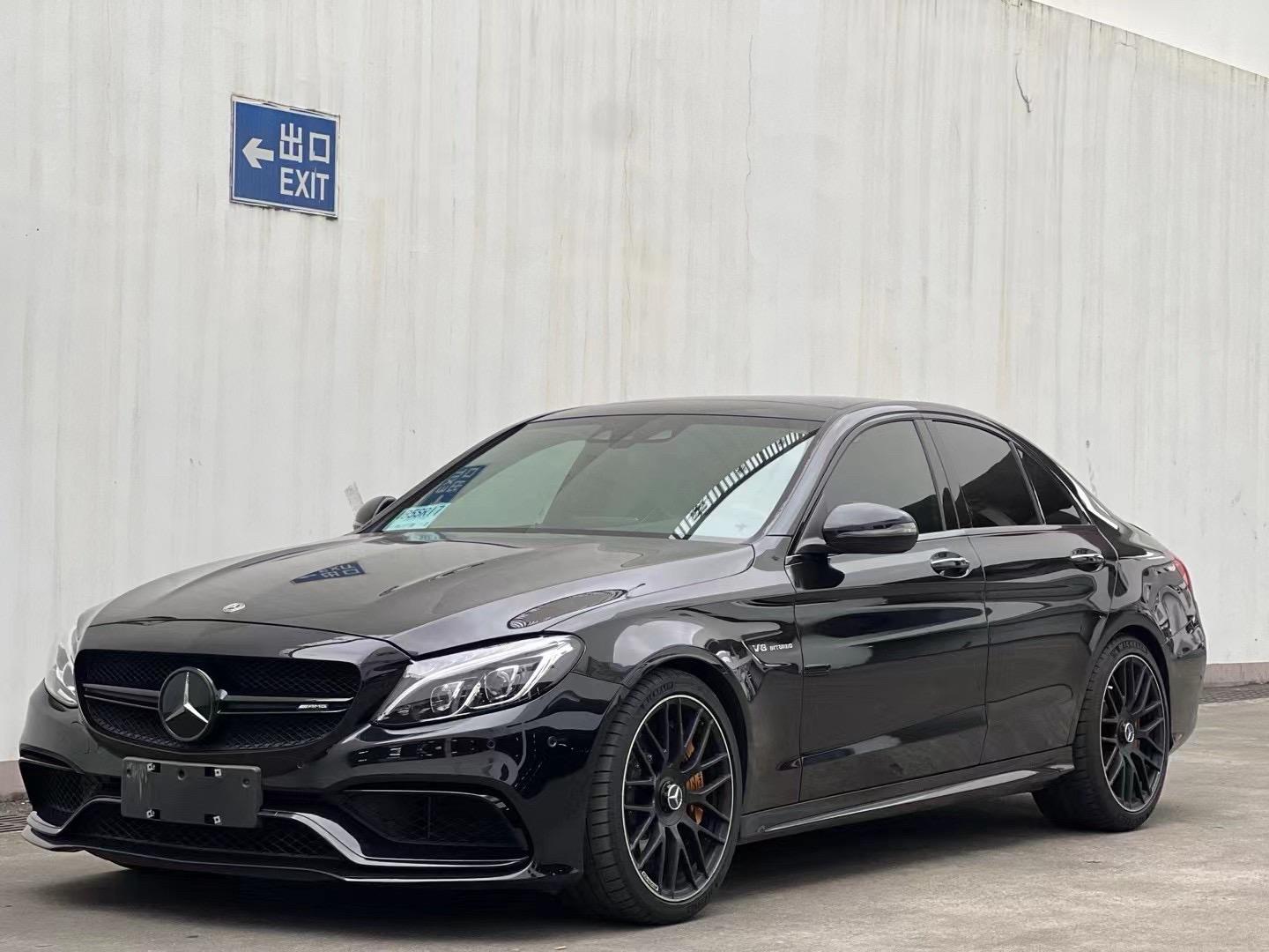奔驰amg c63s 18年 6万多公里,带陶瓷刹车,柏林之声 赛道桶椅,原版原