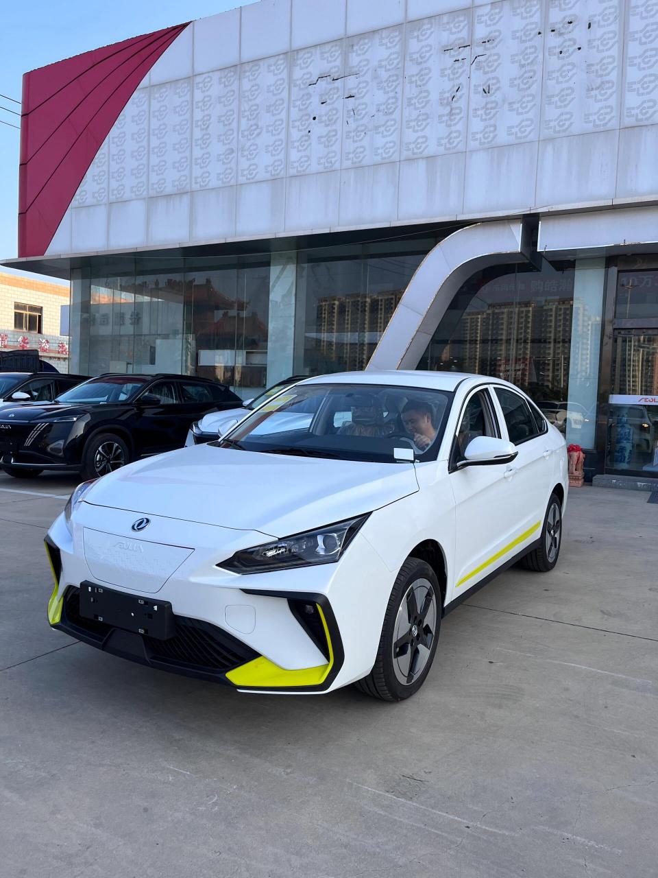 东风风神e70,听说是byd电机电控 2023款的风神e70基于日产雷诺经典的g