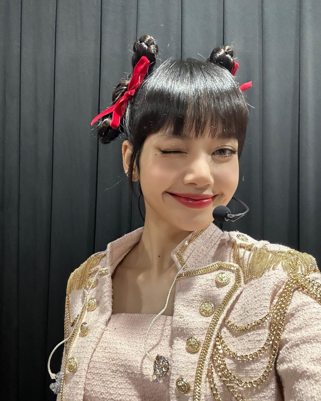 lisa新壁纸头像来咯060606 kuala lumpur!