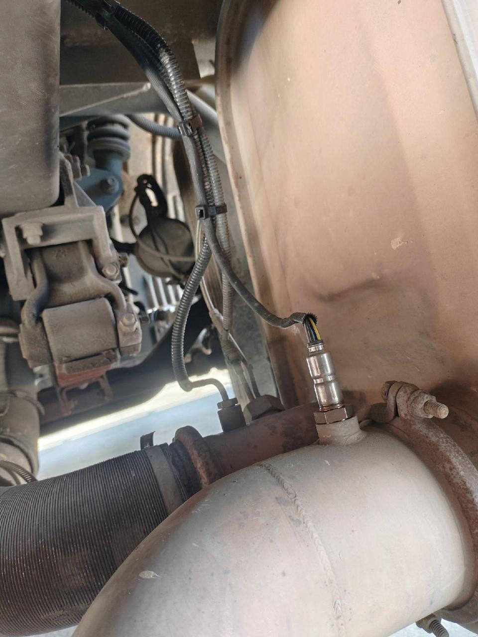 安装轻卡海信驻车空调.