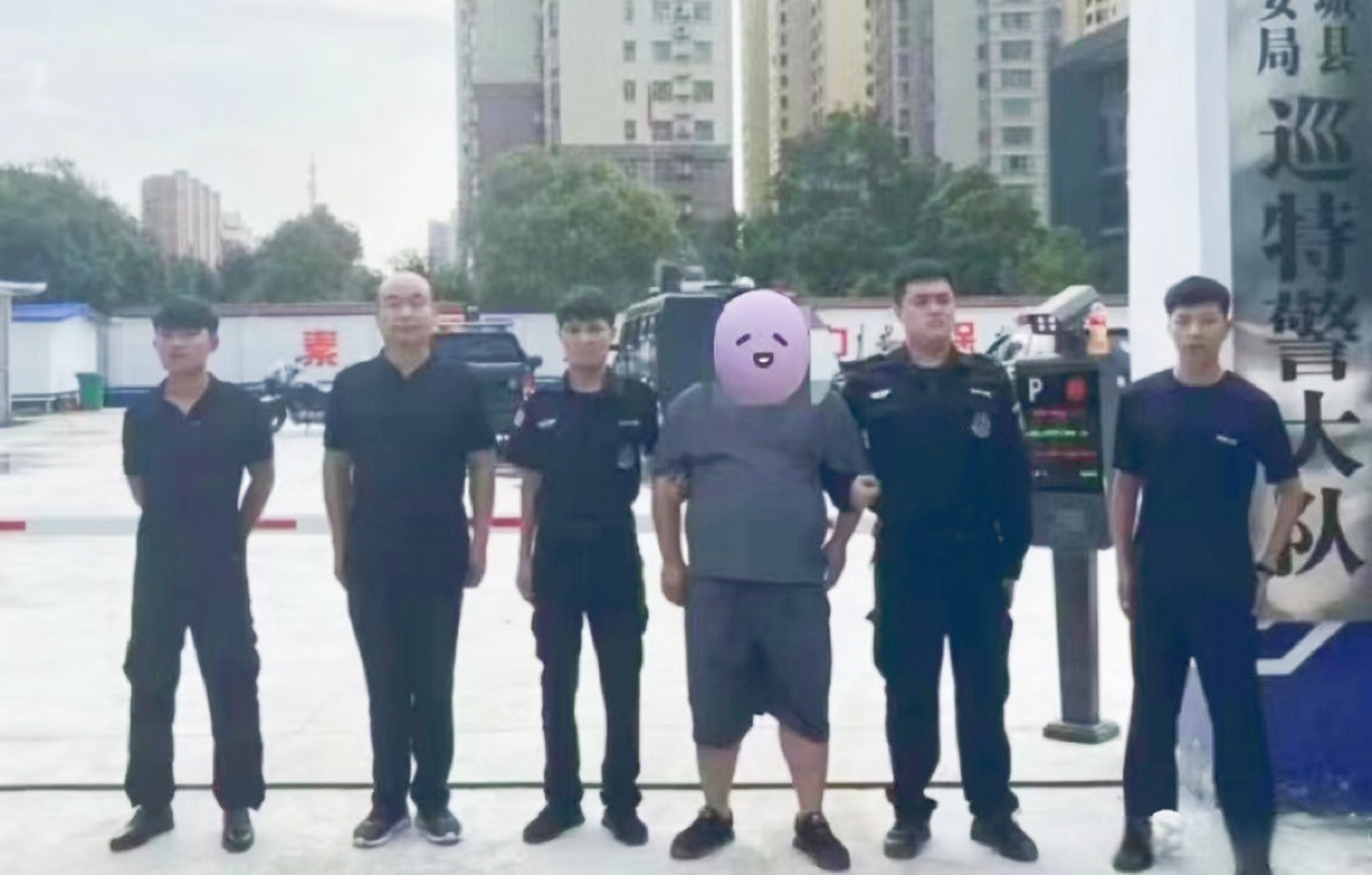 柘城县公安局巡特警大队迅速行动,向涉案在逃人员发起凌厉攻势,近日经