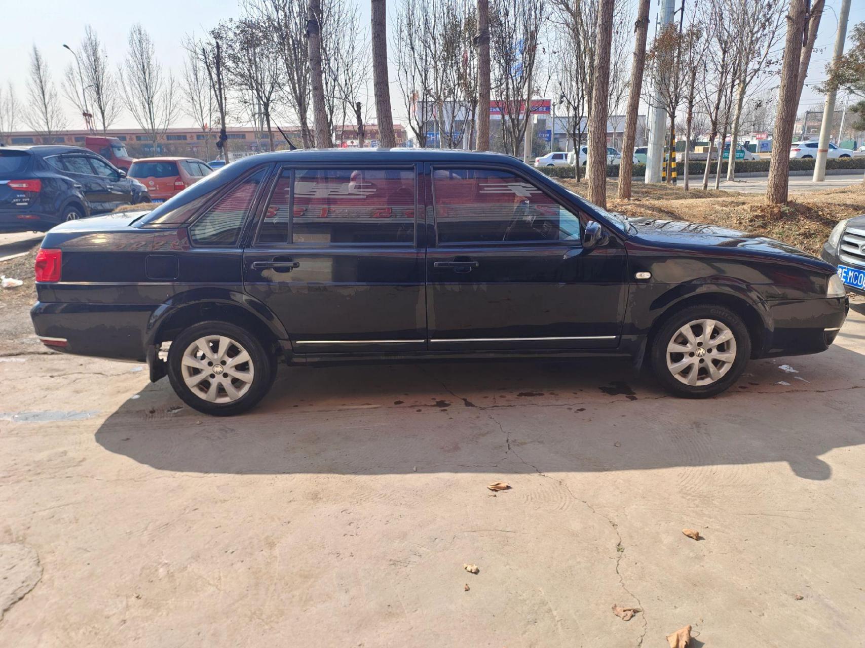 当年一代神车,大众桑塔纳4000,车况精品,手动挡,价格美丽动人