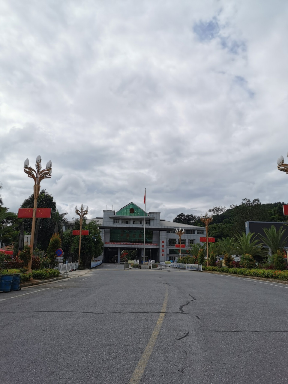 中缅边境一日游 中缅边境一日游961515 国家一级口岸 打洛口岸