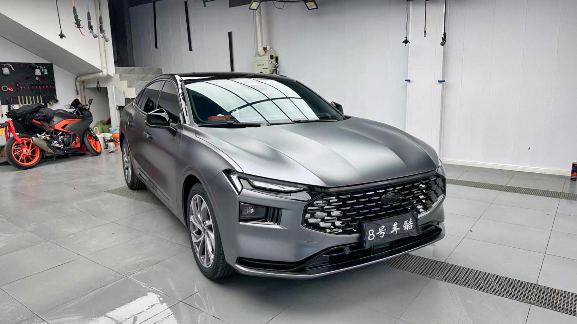 福特蒙迪欧--ax电光金属深空灰青海 焕然一新