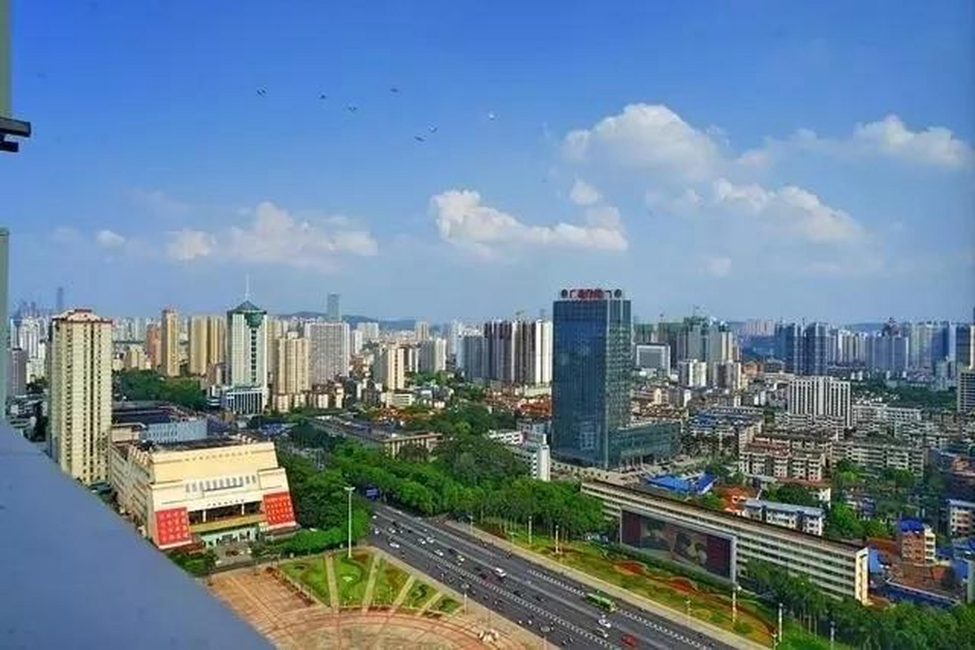 2021年广西玉林市7区县市gdp排名榜  第一名玉州区:565.