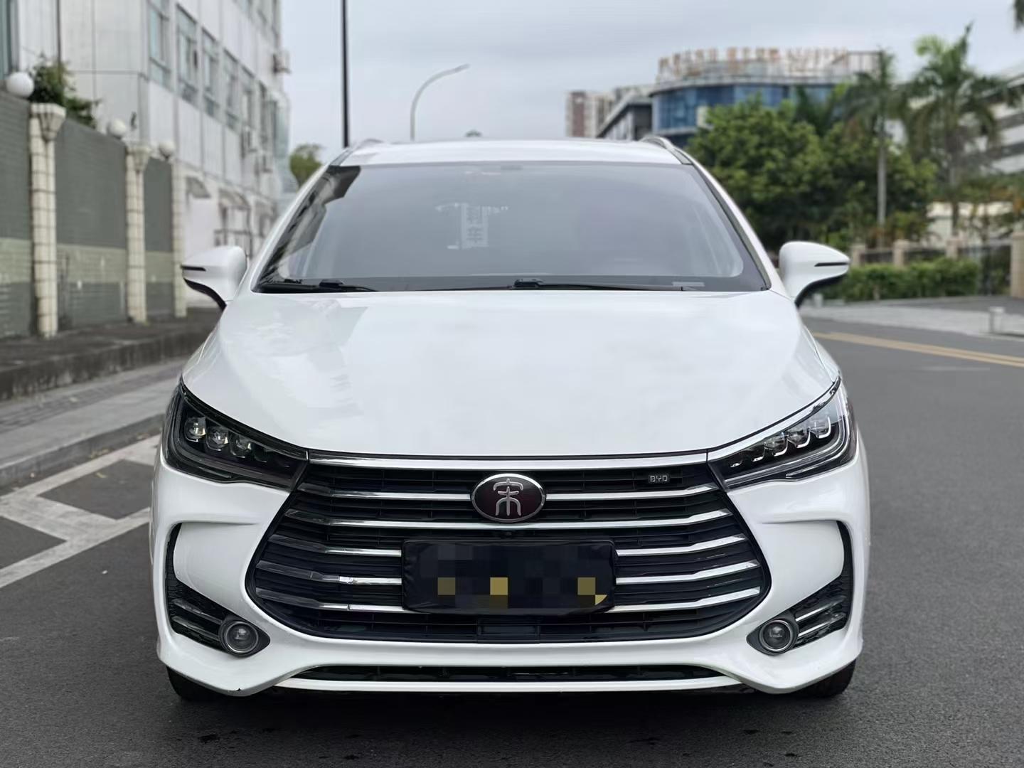 2019年比亚迪宋max自动精英版,车况靓仔小跑7万公里,天窗真皮座椅中控