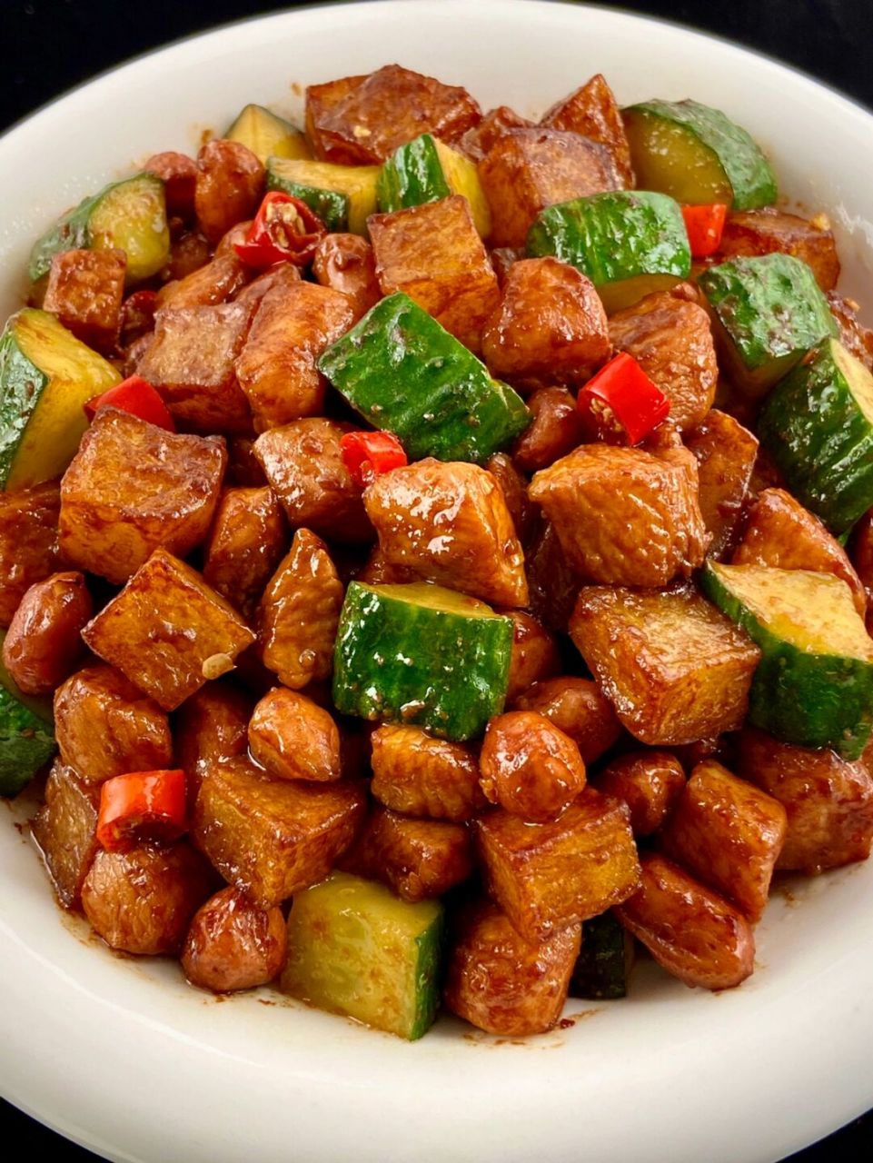 连吃三天都不觉得腻的炒三丁～巨下饭,鸡胸肉这样做肉质细嫩,搭上人见