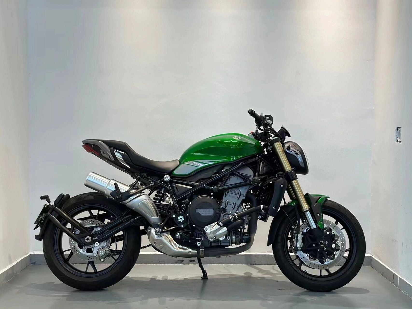 二手机车贝纳利 752s    3000多公里 2.48