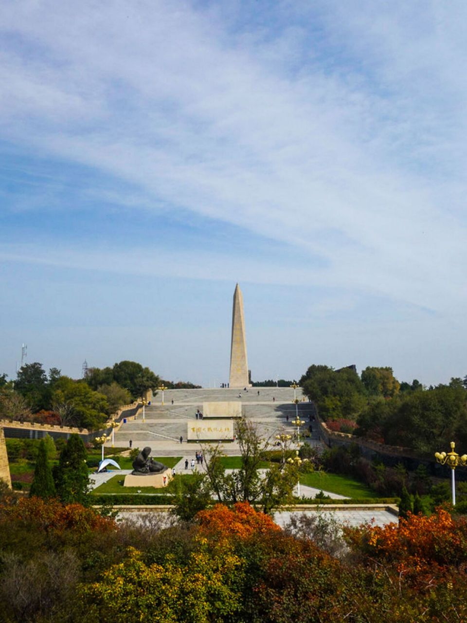 狮脑山上的百团大战纪念馆 .