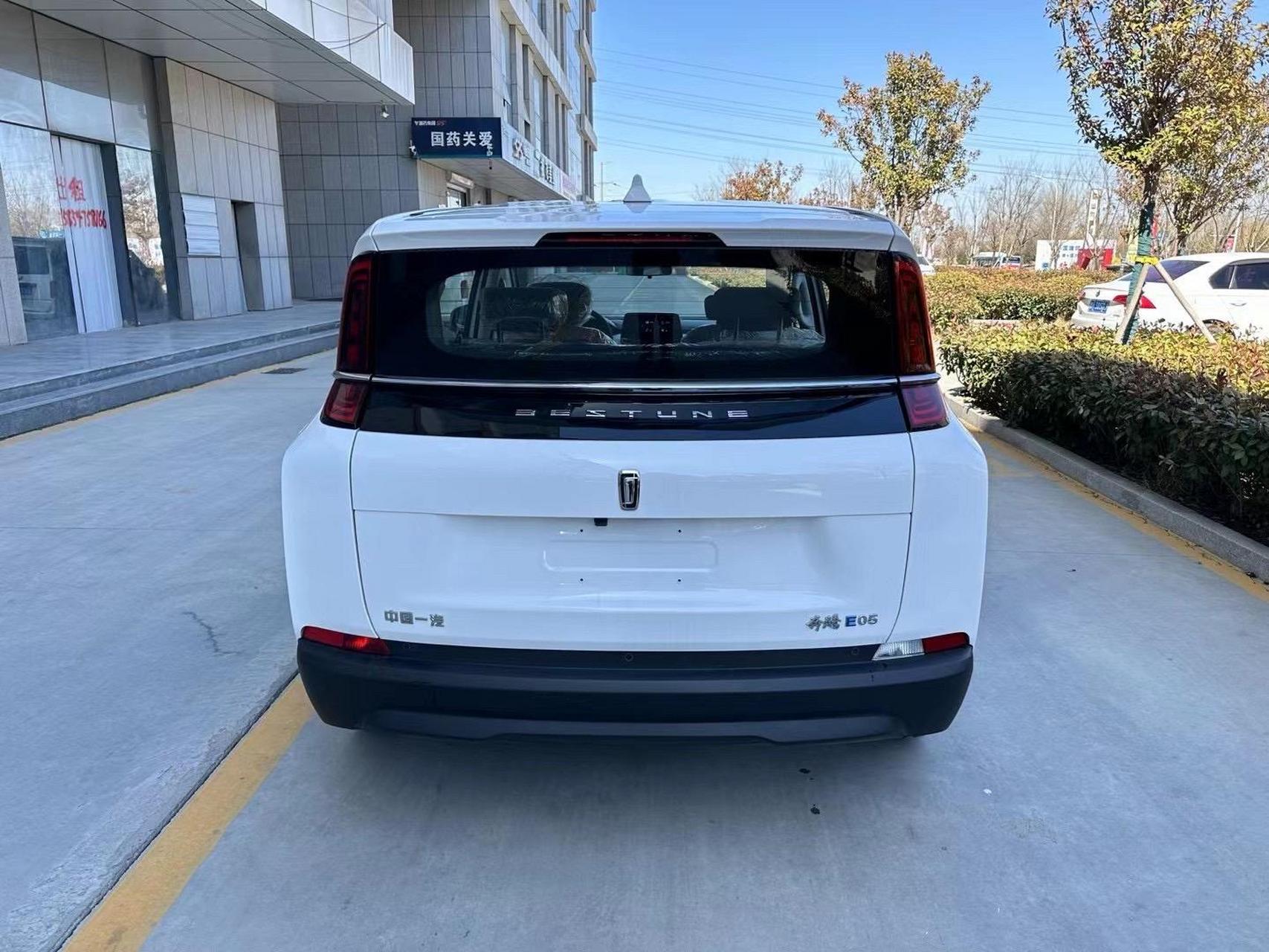 58 dy到期 24年奔腾nat e05新能源纯电动 五门五座mpv 续航425公里 裸