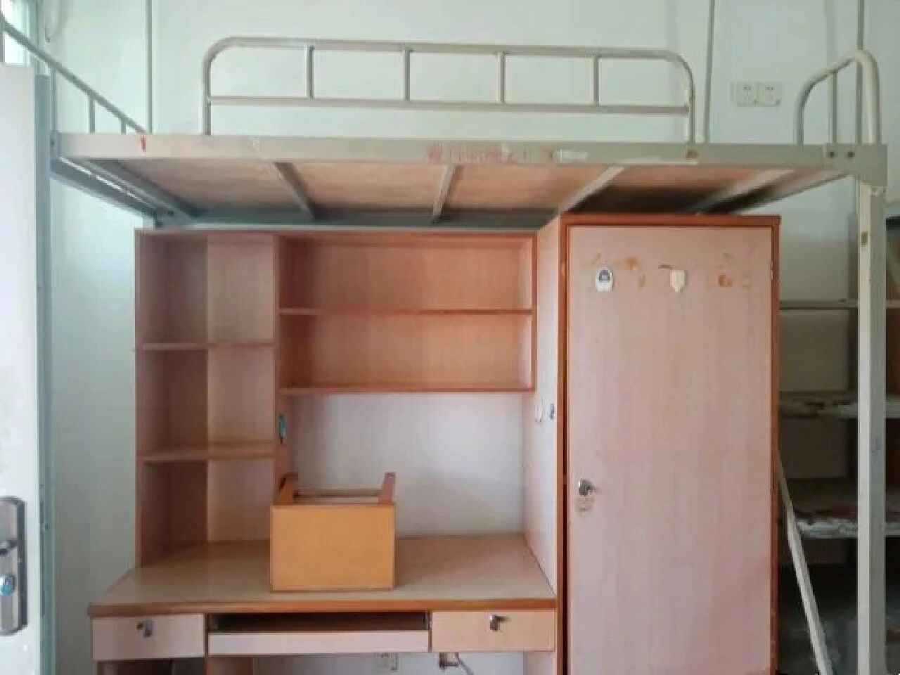 广东科学技术职业学院珠海校区 广科宿舍,直接上图