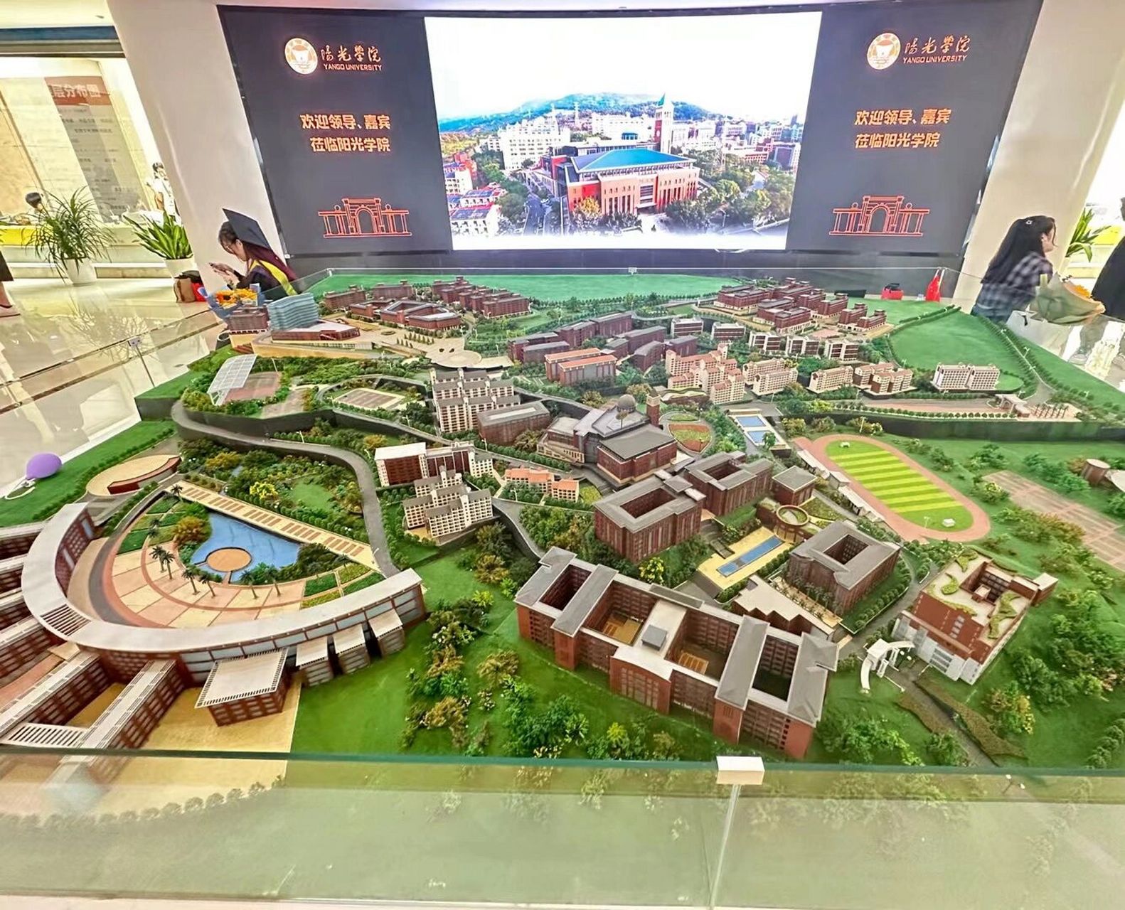 "小布达拉宫"～福州阳光学院怎么样?