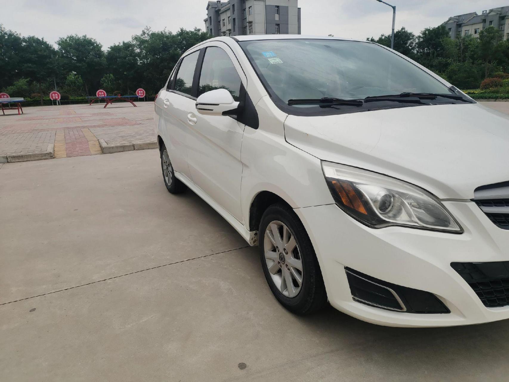 15年北汽绅宝e150,自动挡,排量1.5,行驶8万多公里,手续遥远!