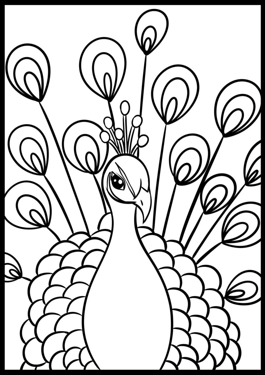 孔雀创意画7-9 在今天的绘画课程中,主要练习线条的流畅度以及学习