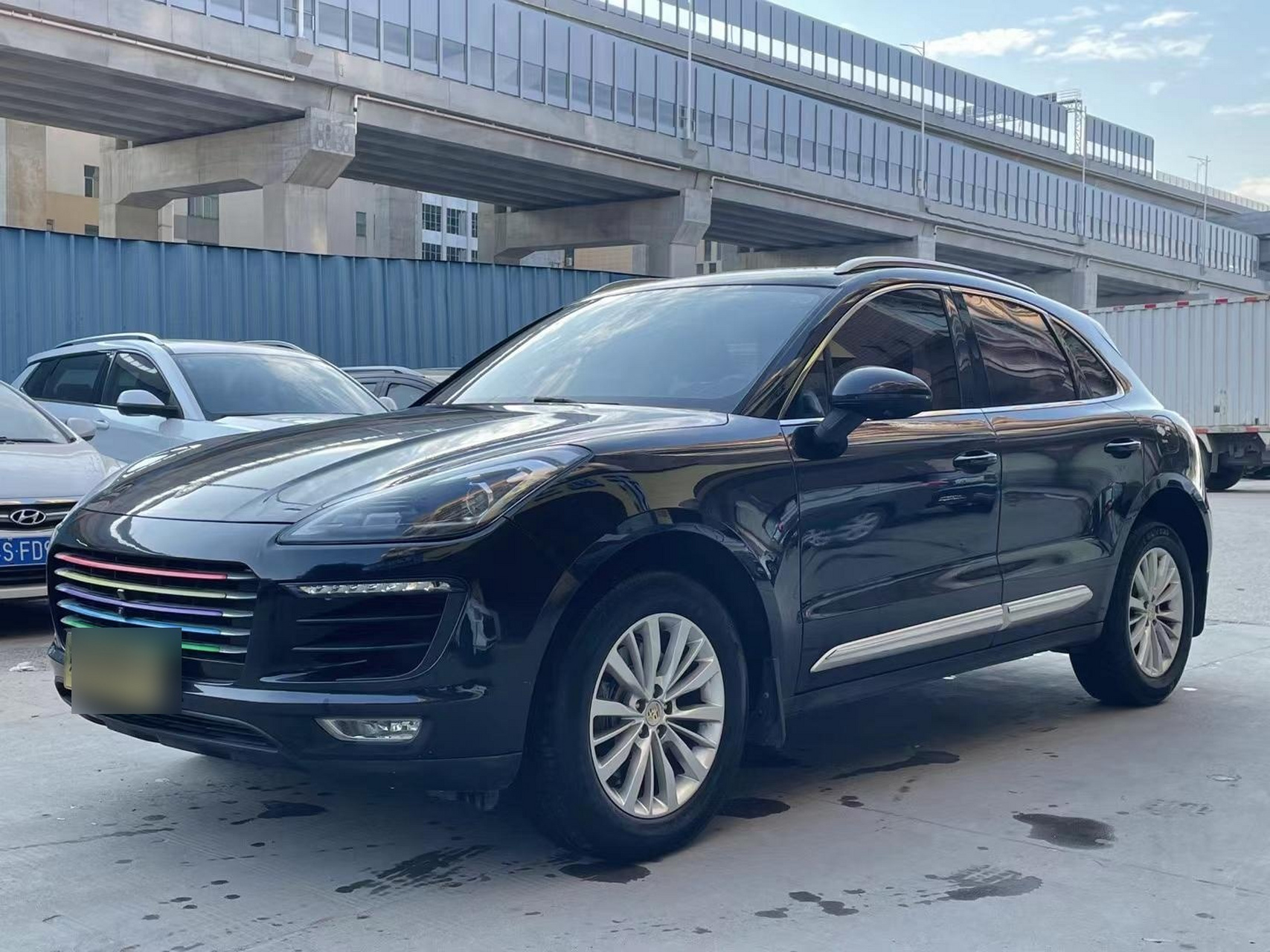 2018年8月国产保时捷-众泰sr9,2.0t自动档出2.