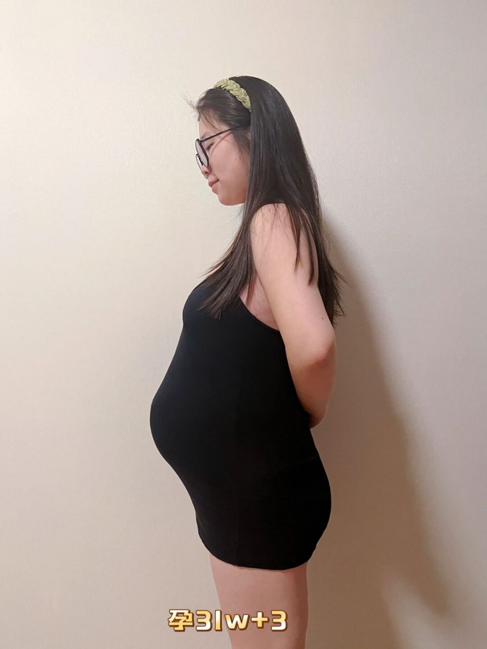 孕肚一天天变大 孕前105斤 孕31周122斤 身边见的每个人都说肚子好尖