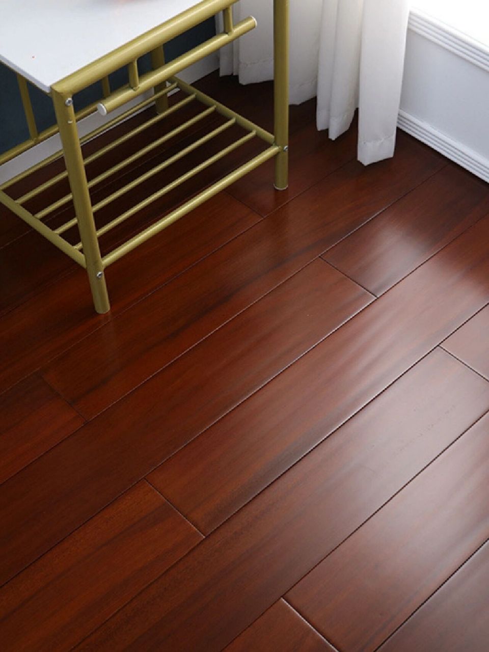 木地板优缺点第二篇:圆盘豆木地板 别名:非洲紫檀,绿柄桑 个人认为