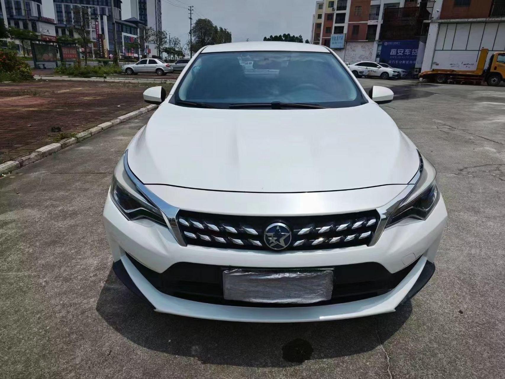 68万包过户 2019年10月上牌,启辰d60 ,1.6手动挡,安全行驶4.