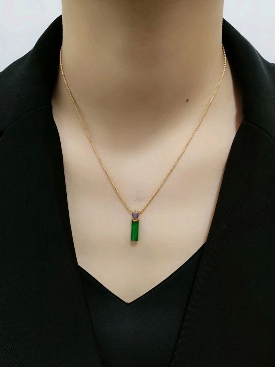 精品翡翠圆柱吊坠 天然a货老种辣绿和紫罗兰 精品翡翠圆柱吊坠 天然