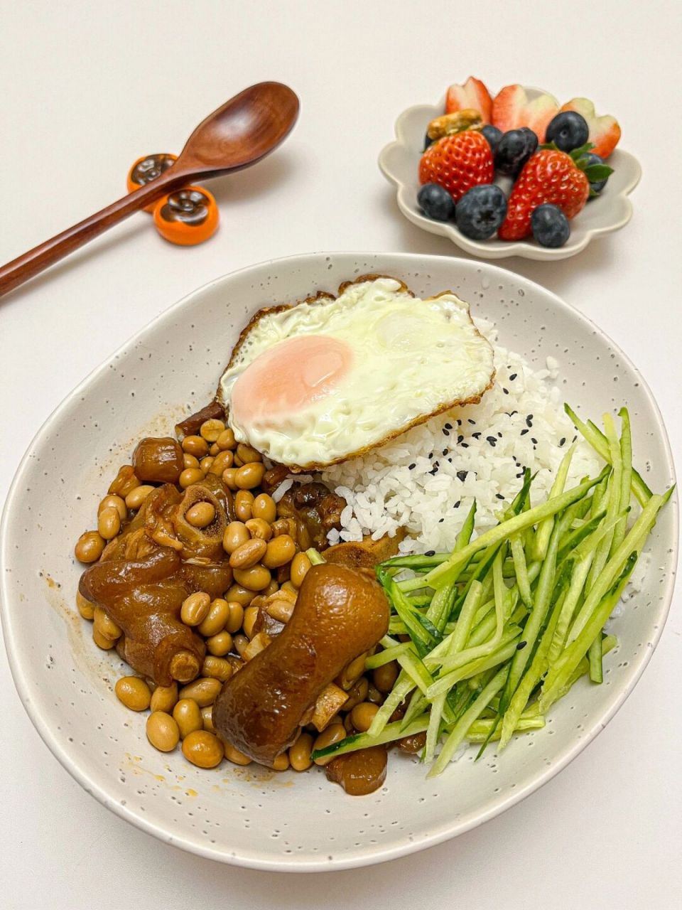 黄豆猪蹄盖饭 |  q弹软糯,胶原蛋白满满 不想开火