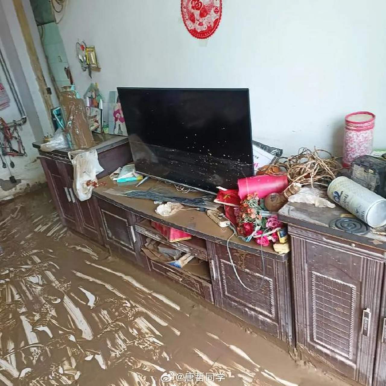 现在城市的房子都是钢筋混凝土框架结构,即使农村