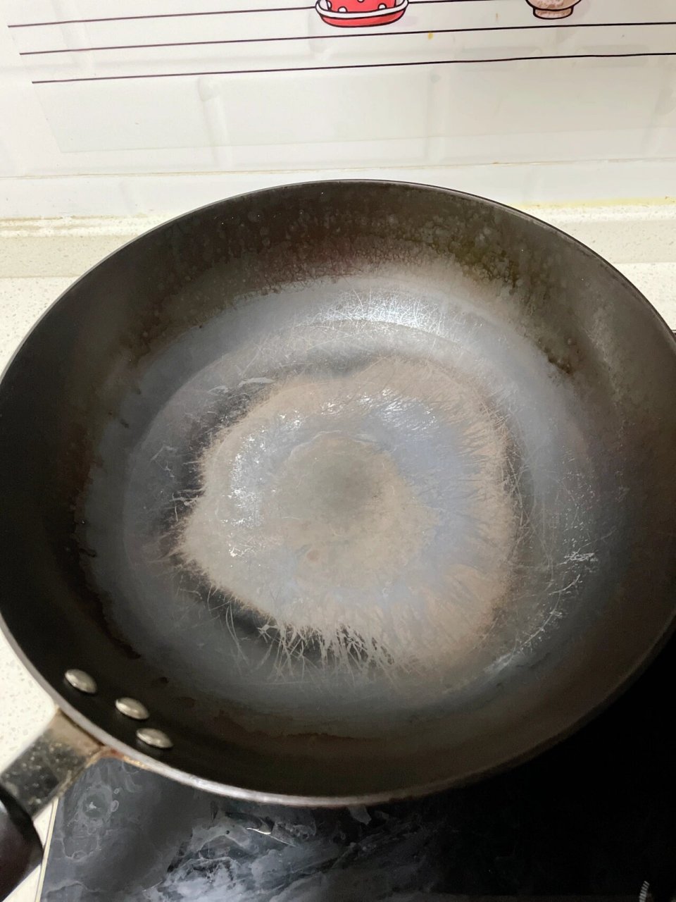 铁锅干烧成这样要怎么救?