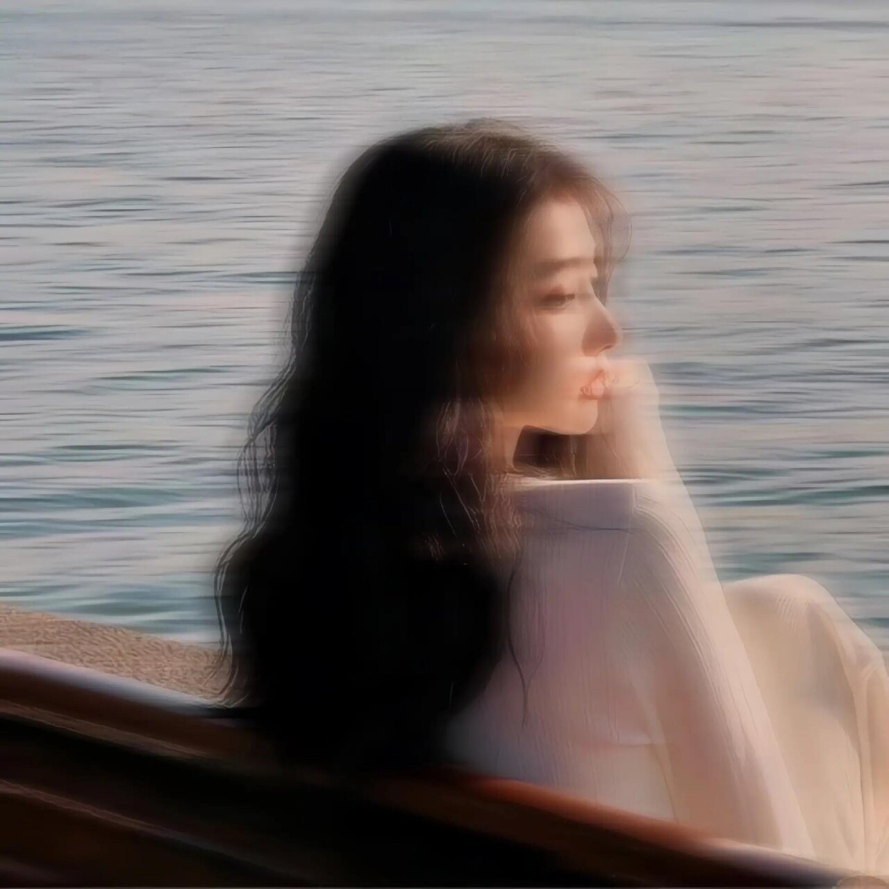 模糊质氛围感女生头像 #头像#  #优质女生头像#  #真人