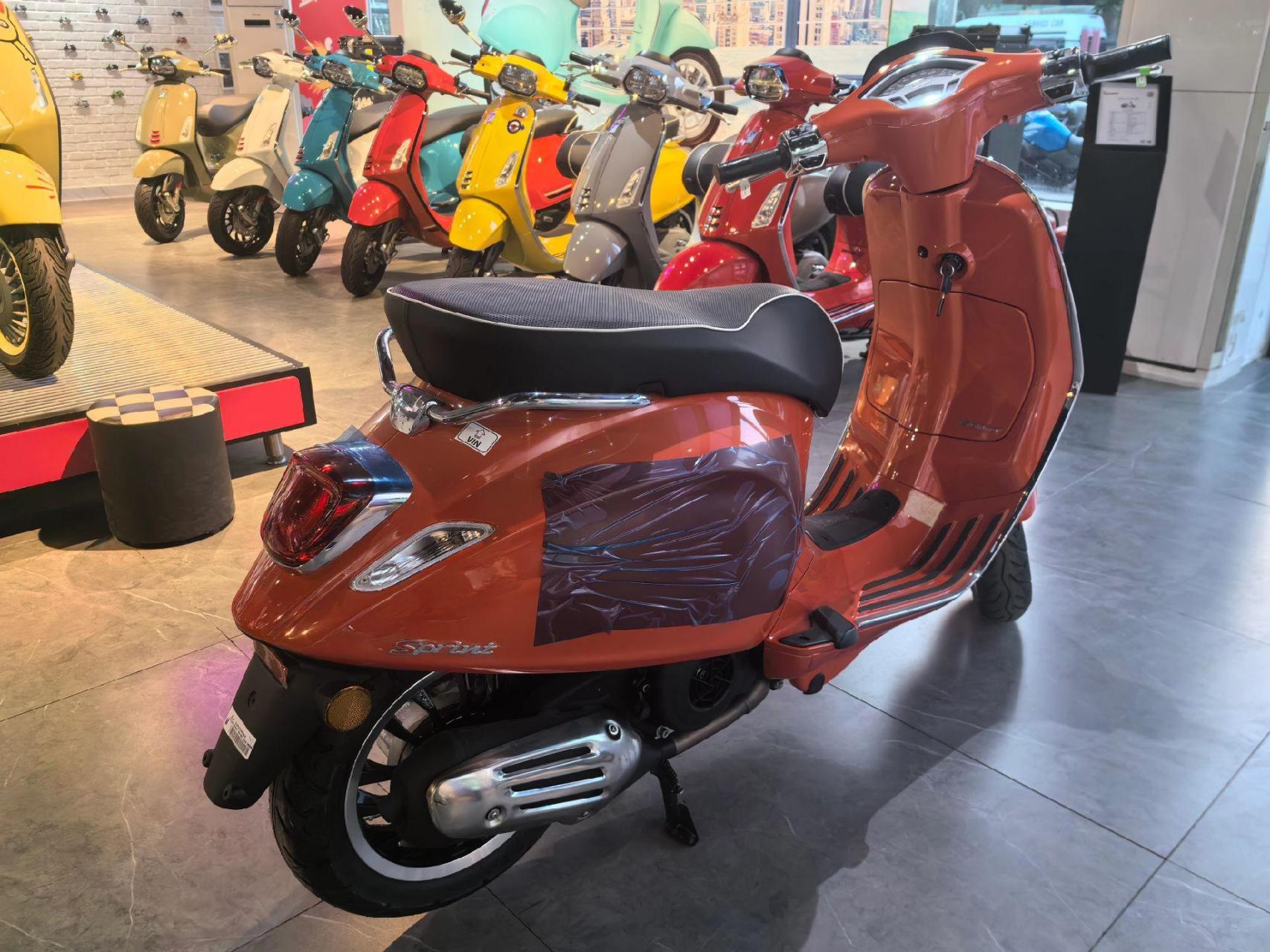 vespa 冲刺150 热力橙.全新车 特价 价格超级合适
