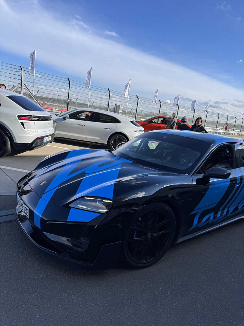 莱比锡保时捷工厂赛道试乘taycan gt.