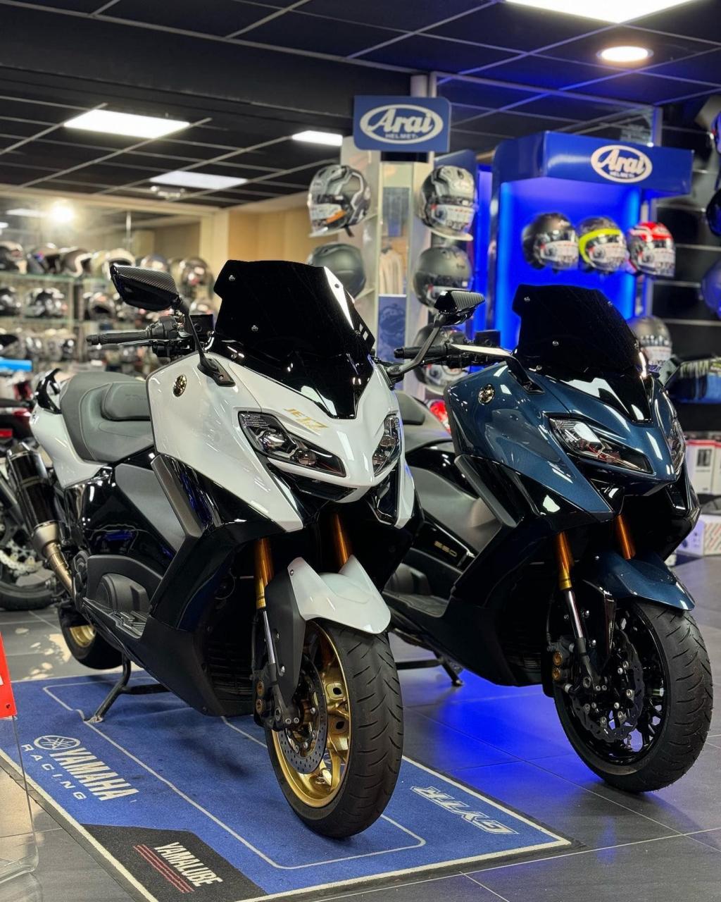 摩托设计前沿,可是这两款500踏板有着明显的借鉴痕迹,升仕500借鉴