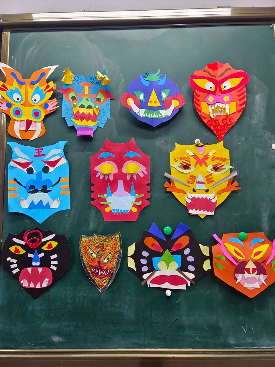 三年级美术|威武的盾牌95