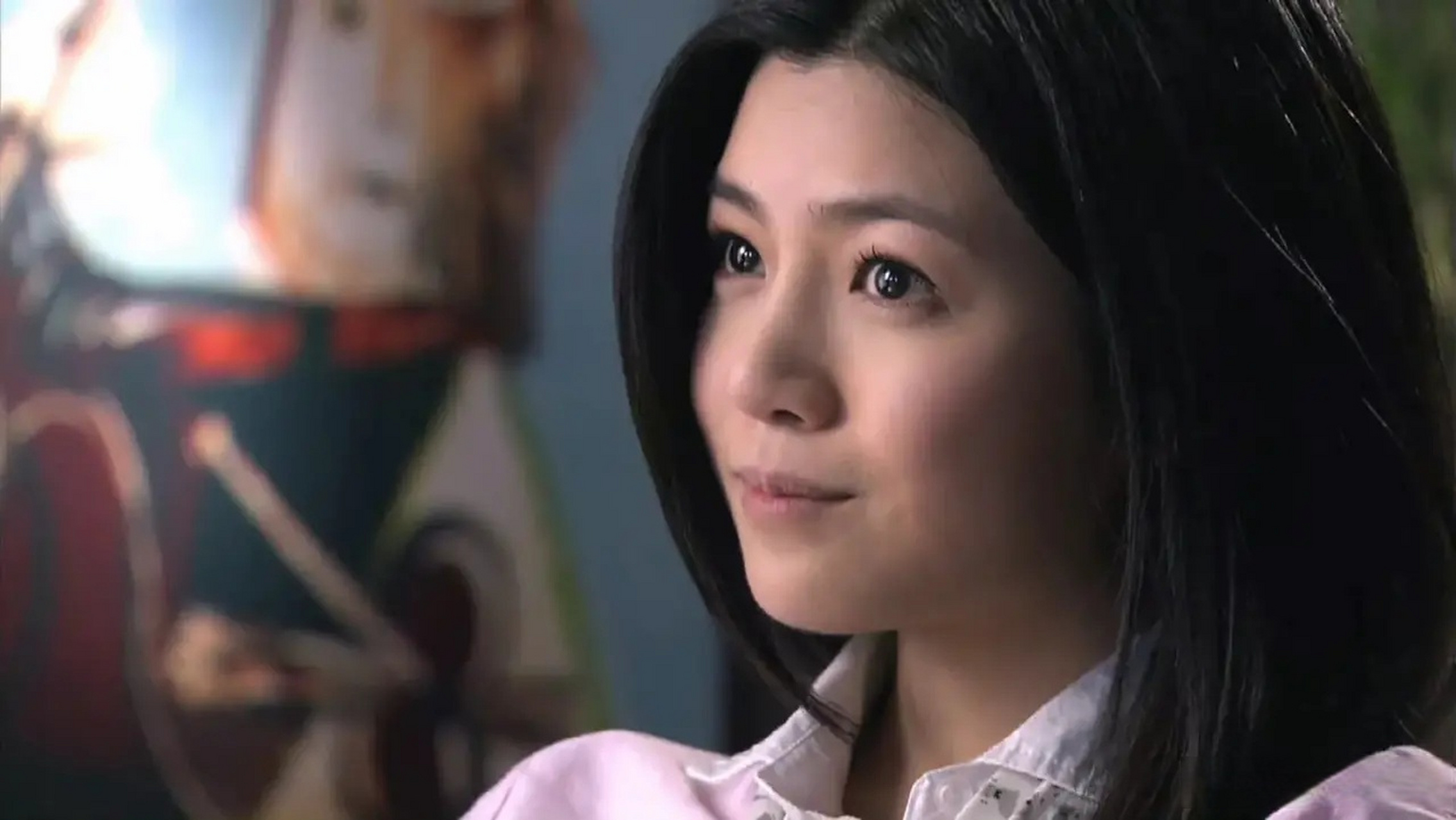 陈妍希在《不良笑花》里很好啊,比在《那些年我们一起追过的女孩》还