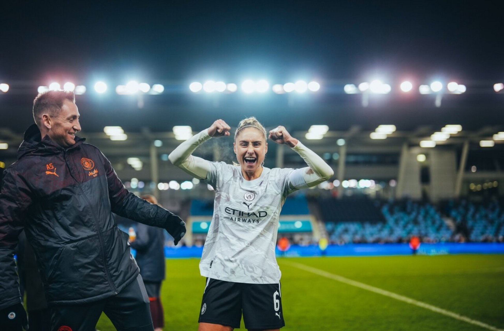 曼城女足上身中国龙年特别版球衣 #足球#0202#小红书竞技场#02