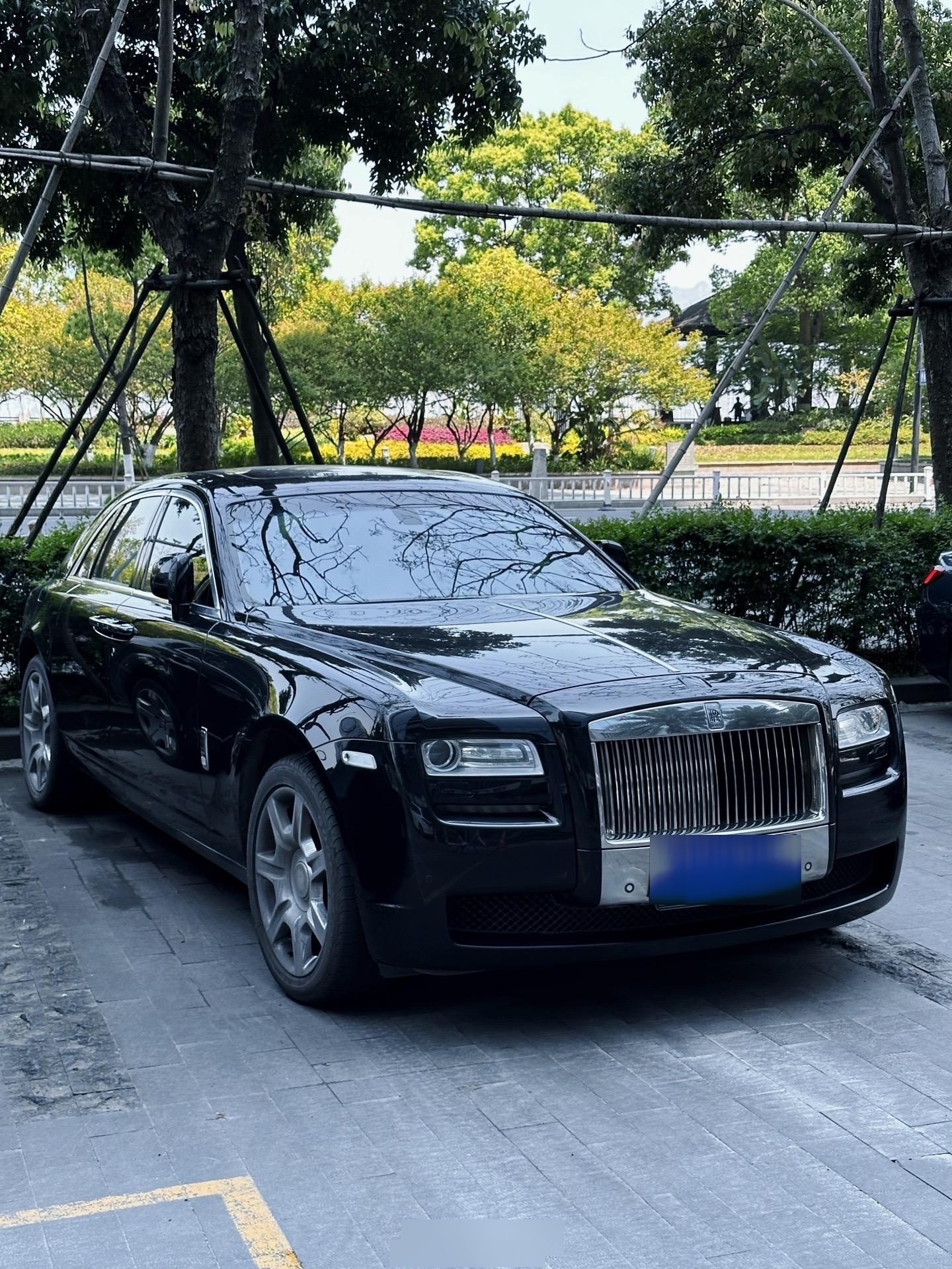 浙c8y888劳斯莱斯是谁的座驾
