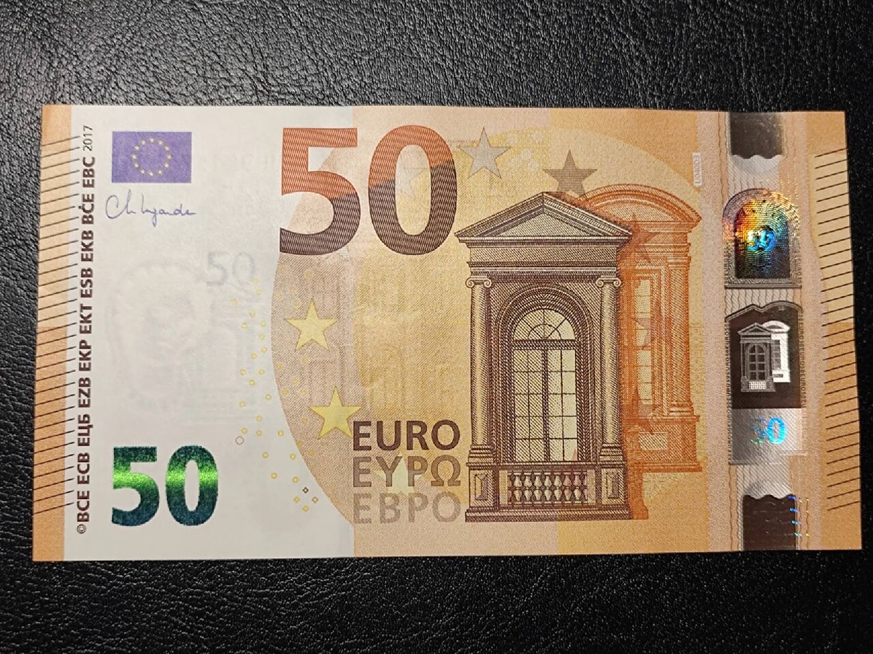 欧元的19会员国是德国,法国,意大利,荷兰,比利时,卢森堡,爱尔兰