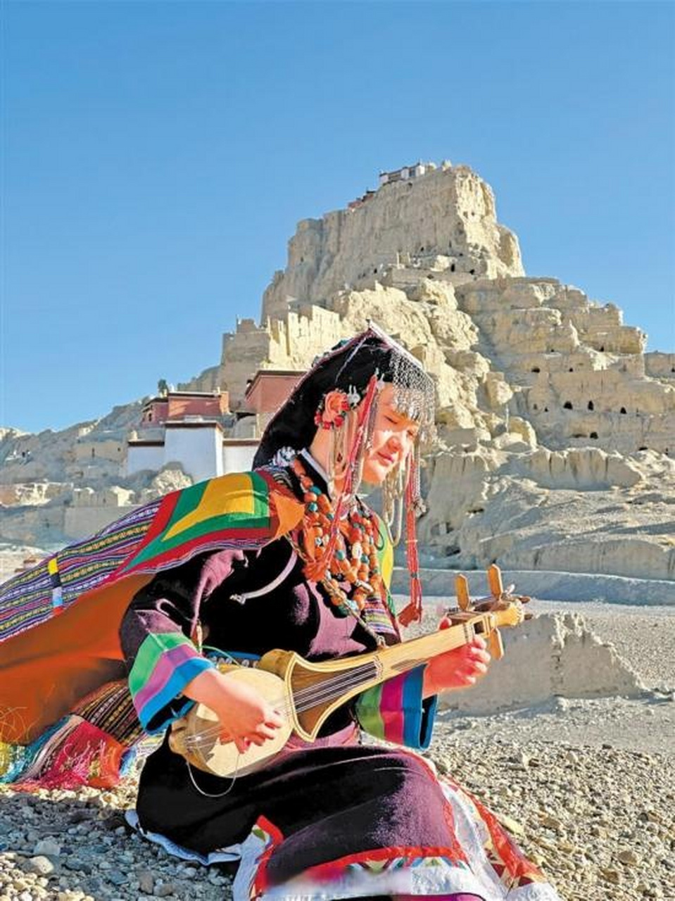 【遇见悦耳之声】"扎念"意为"悦耳动听之声",有六弦,八弦,十六弦等不