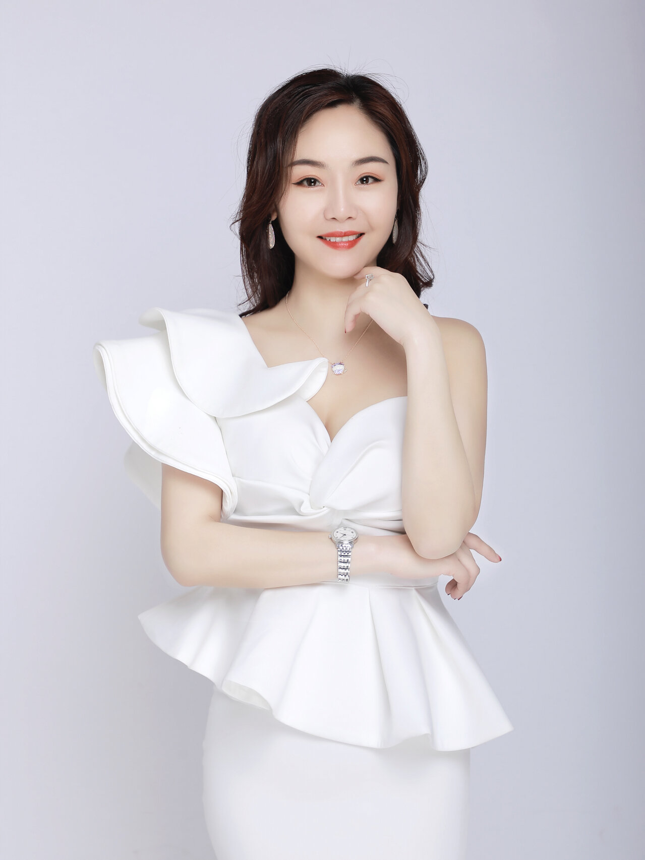 形象照女/拍摄姿势大全/微信头像照