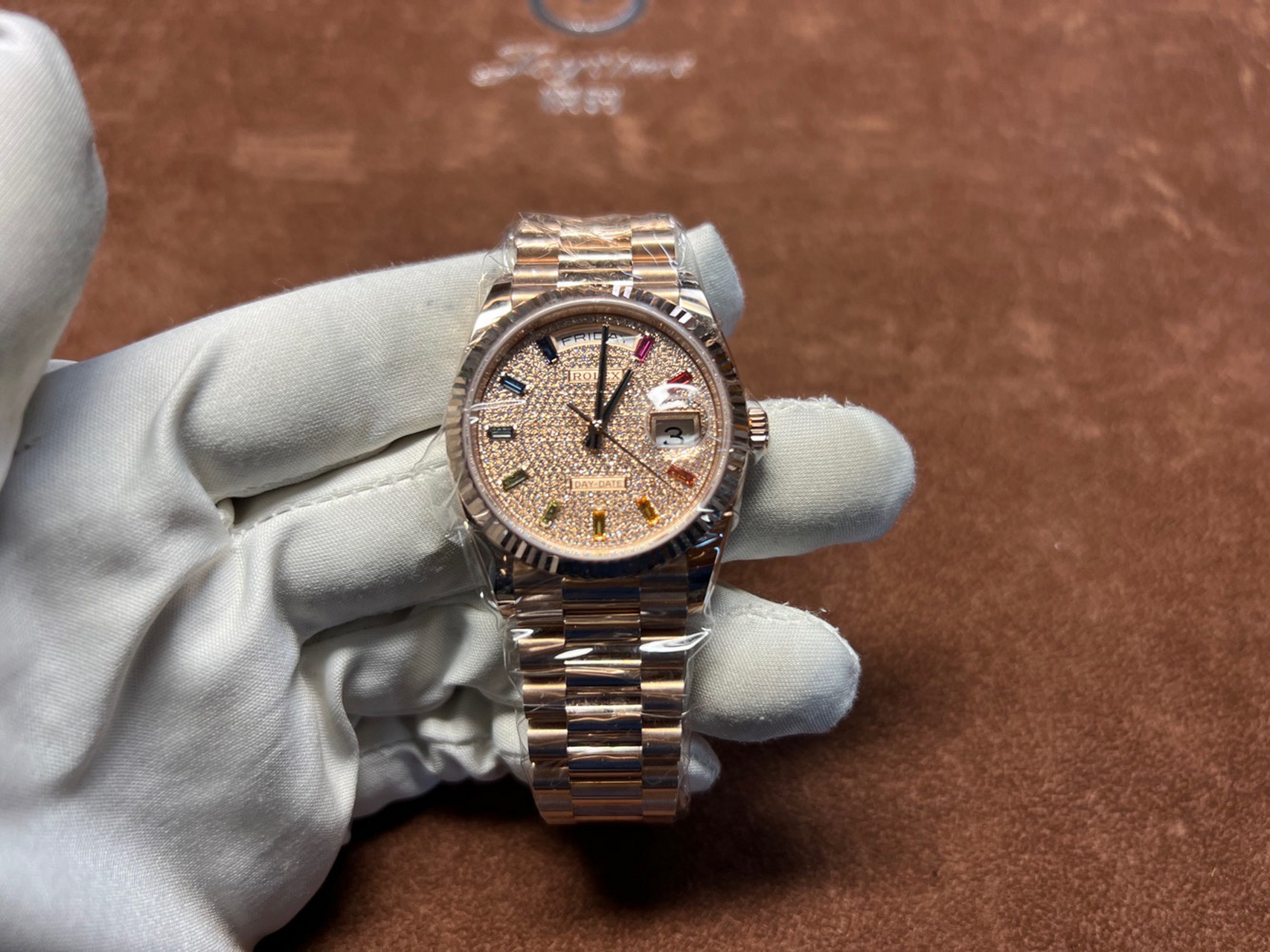 劳力士 day date 星期日志型 128235 36mm 玫瑰金 彩虹 满天星 全新近