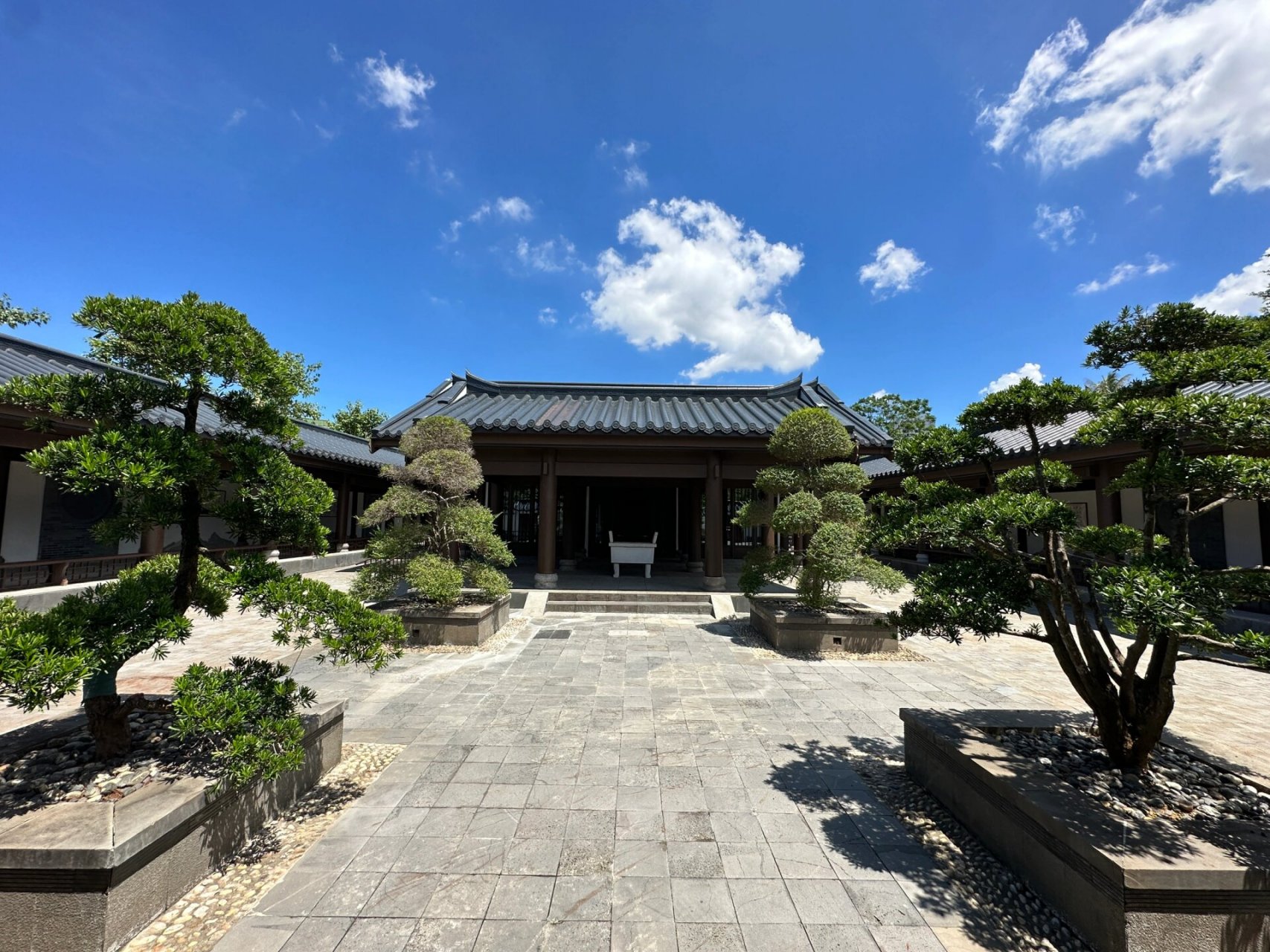 【海口】海瑞文化公园 海口新修的海瑞文化公园～ 走进文化馆看过五百