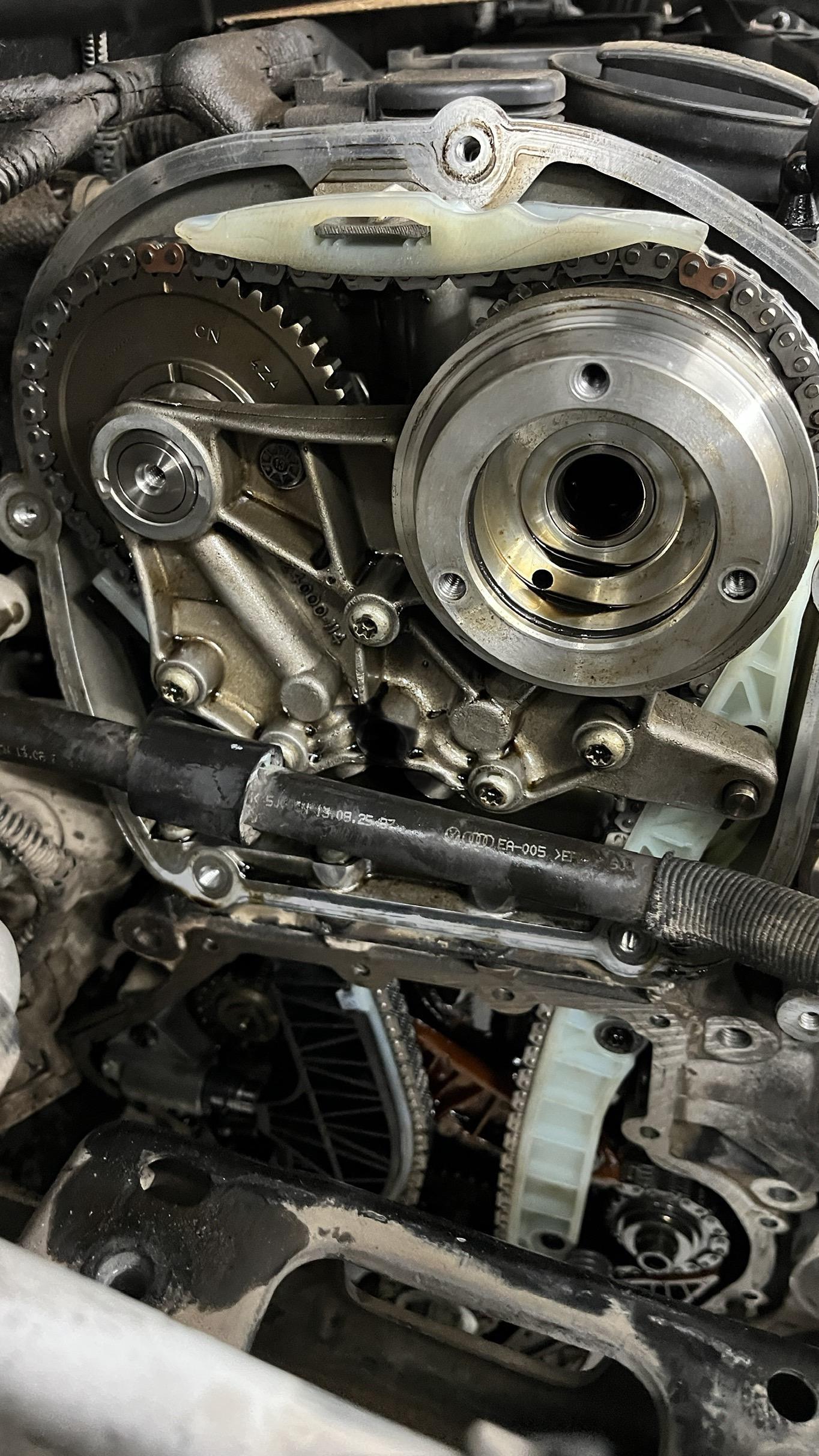 9°,张紧器伸出7齿.更换改进型链条及导轨!