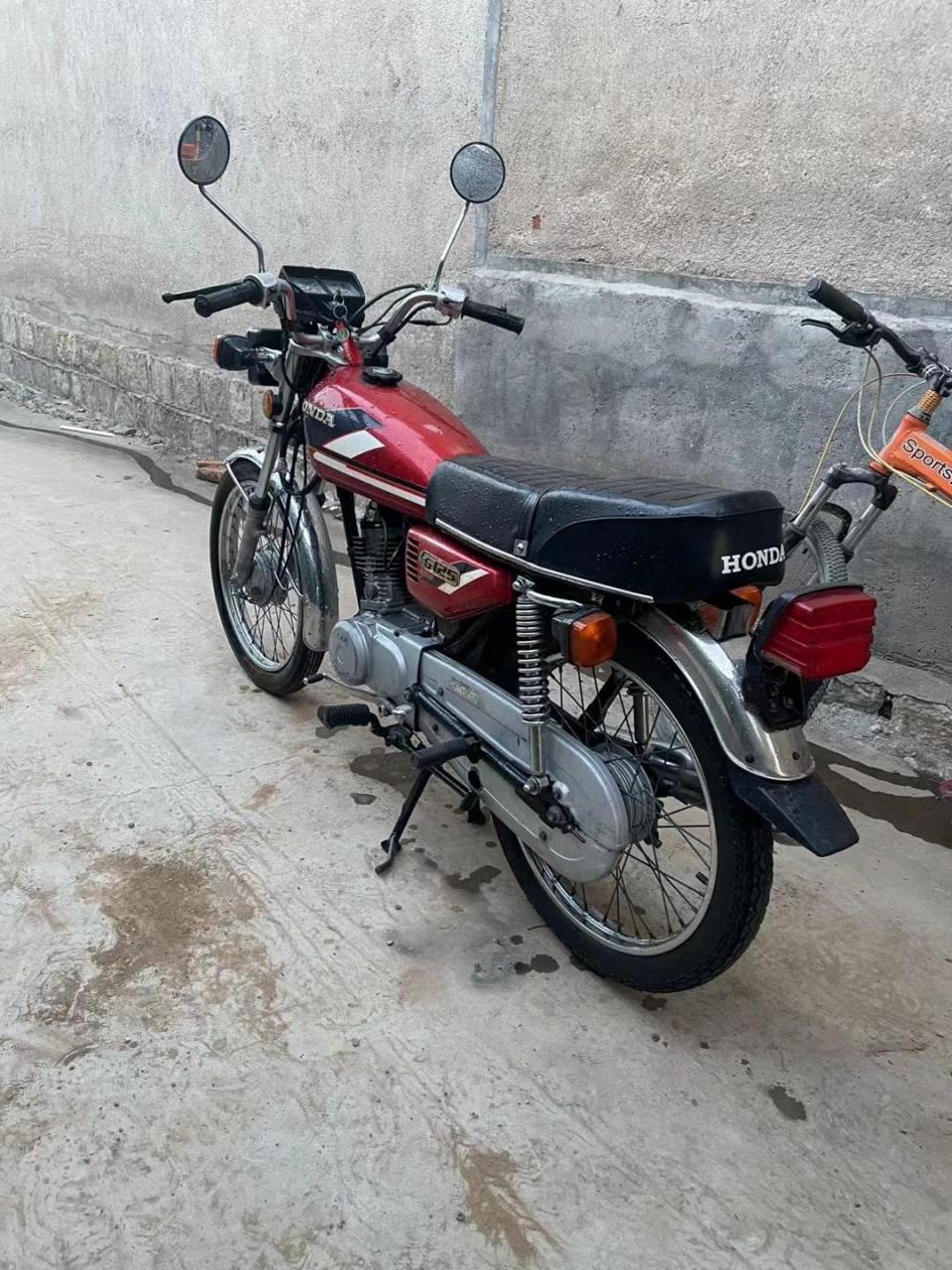 刚到92年极品三代本田花猫,难得的极品原装原版原漆收藏车,前后原车